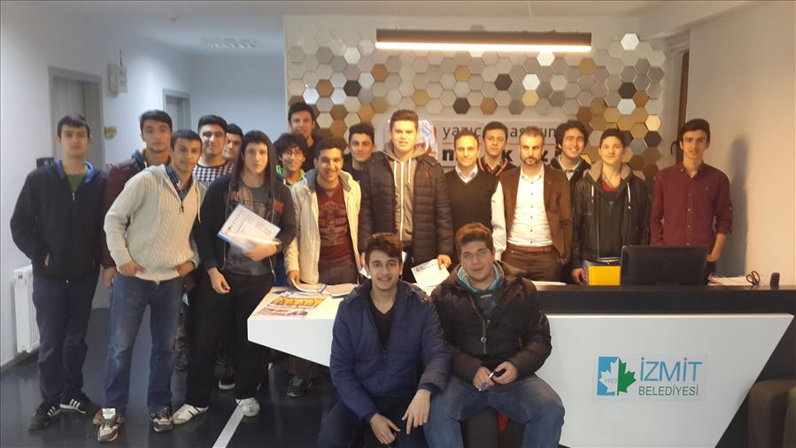 Maltepe Orhangazi Anadolu İmam Hatip Lisesi 3D Yazıcı ve Tasarım Merkezinde