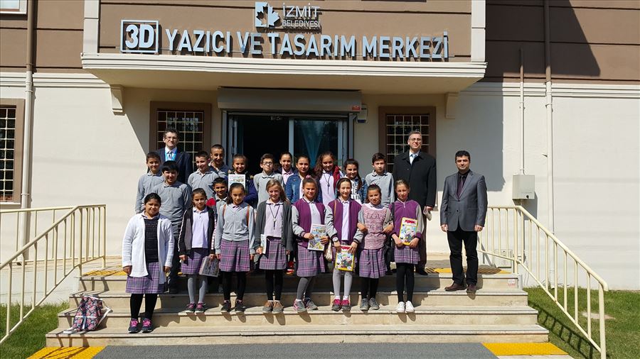 Kandıra Bozburun Ortaokulu 3D Yazıcı ve Tasarım Merkezinde