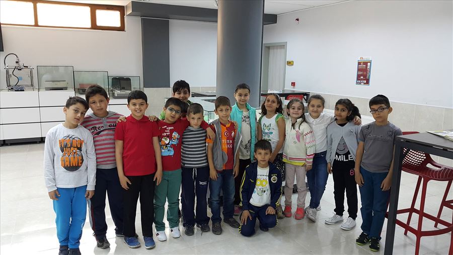  Şehit Selçuk Gokdağ  İlkokulu 3D Yazıcı ve Tasarım Merkezinde